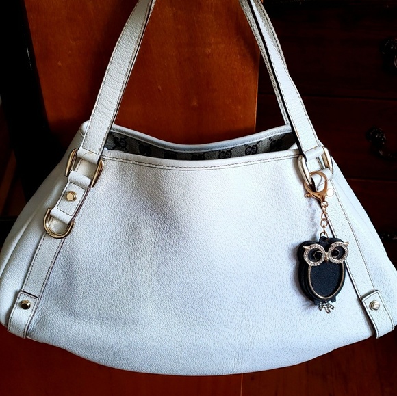 Gucci Handbags - GUCCI 🦉AUTHENTIC OFF WHITE LEATHER ABBEY